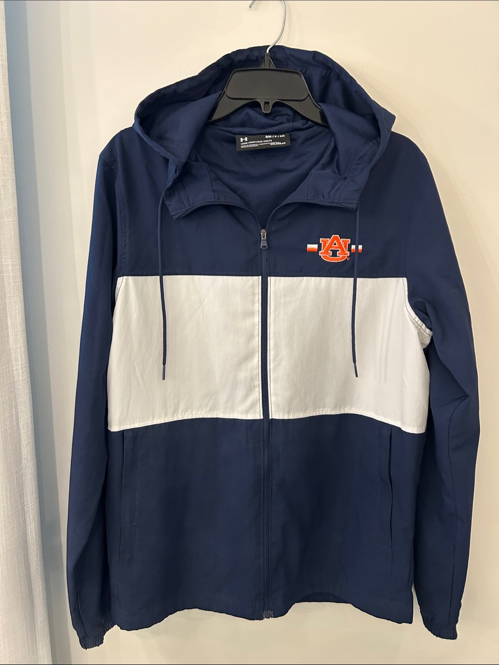Men’s Small Under Armour Navy & White Auburn Hooded Windbreaker Jacket